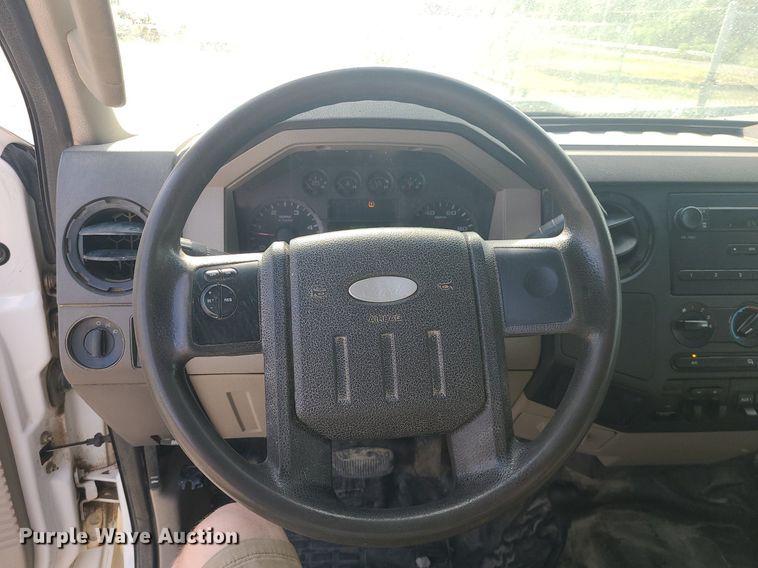 image for item BR9795 2008 Ford  F350 Super Duty  Crew Cab utility bed pickup truck