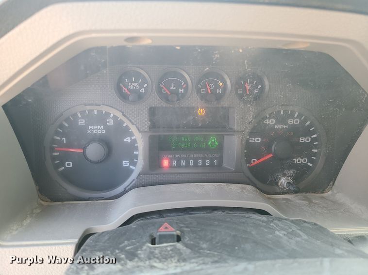 image for item BR9795 2008 Ford  F350 Super Duty  Crew Cab utility bed pickup truck