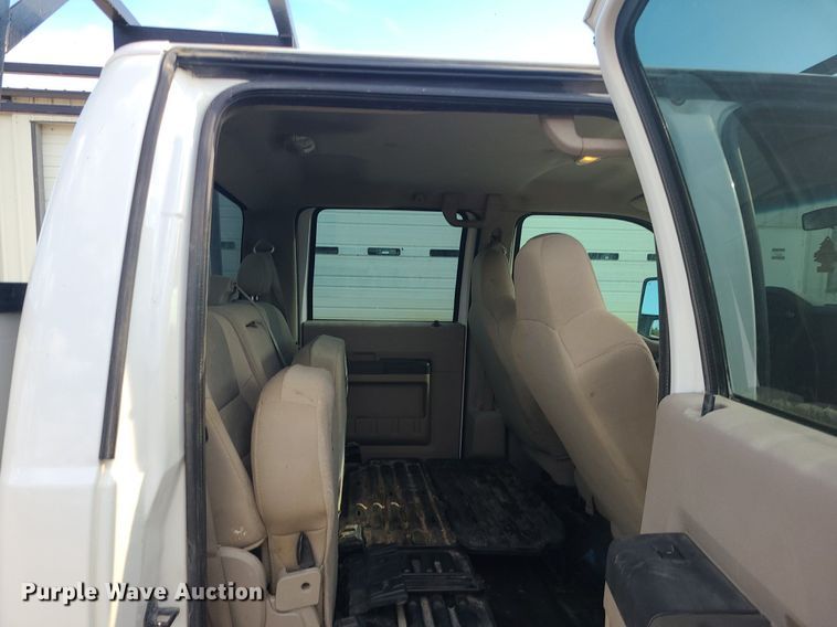 image for item BR9795 2008 Ford  F350 Super Duty  Crew Cab utility bed pickup truck