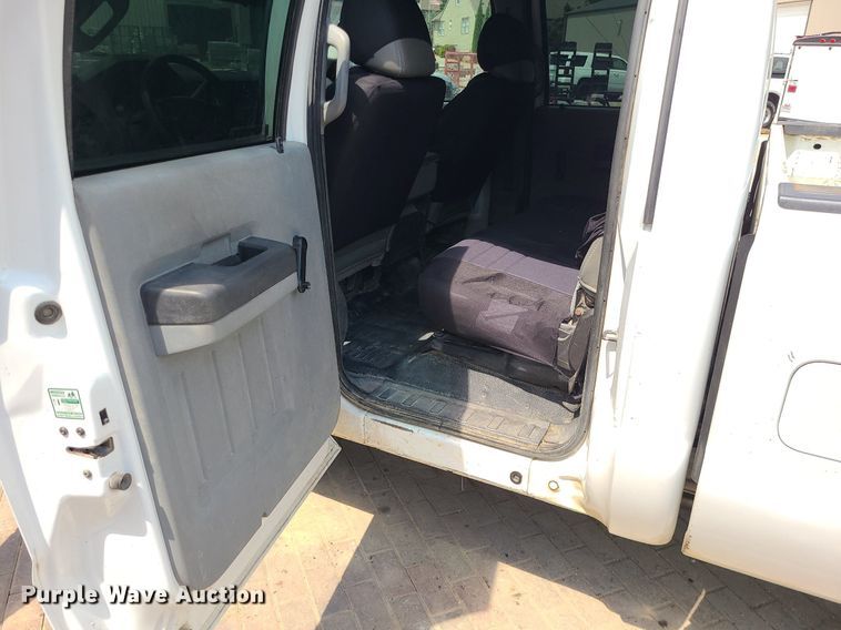 image for item BR9796 2011 Ford F250 Super Duty  Crew Cab pickup truck