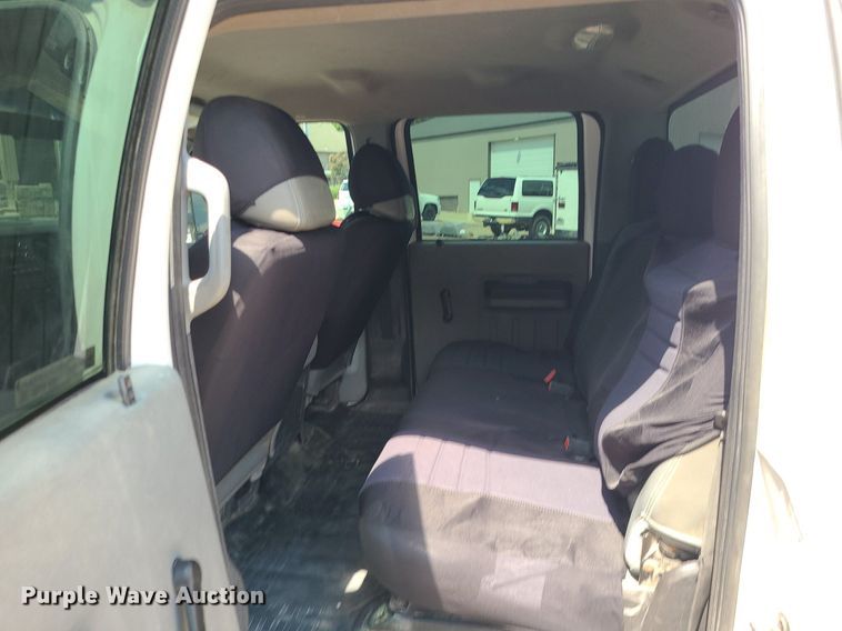 image for item BR9796 2011 Ford F250 Super Duty  Crew Cab pickup truck