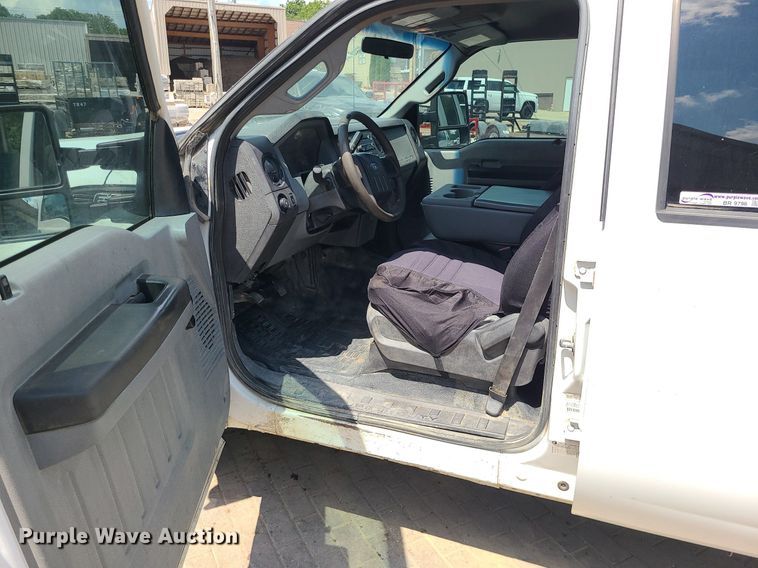 image for item BR9796 2011 Ford F250 Super Duty  Crew Cab pickup truck