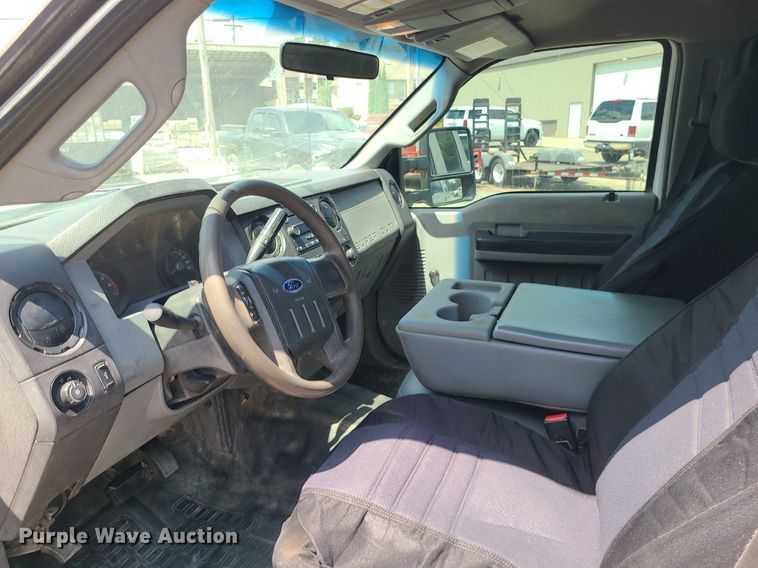 image for item BR9796 2011 Ford F250 Super Duty  Crew Cab pickup truck