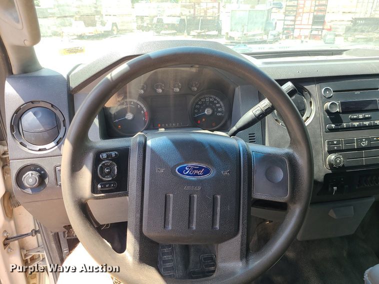 image for item BR9796 2011 Ford F250 Super Duty  Crew Cab pickup truck