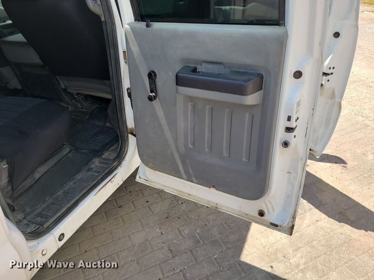 image for item BR9796 2011 Ford F250 Super Duty  Crew Cab pickup truck