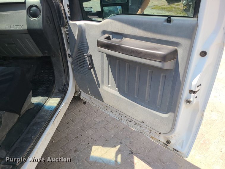 image for item BR9796 2011 Ford F250 Super Duty  Crew Cab pickup truck