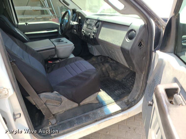 image for item BR9796 2011 Ford F250 Super Duty  Crew Cab pickup truck