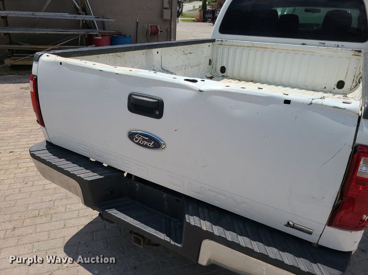image for item BR9796 2011 Ford F250 Super Duty  Crew Cab pickup truck