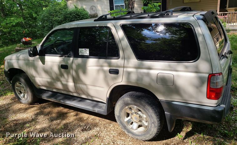 image for item DC6059 1998 Toyota 4Runner  SUV
