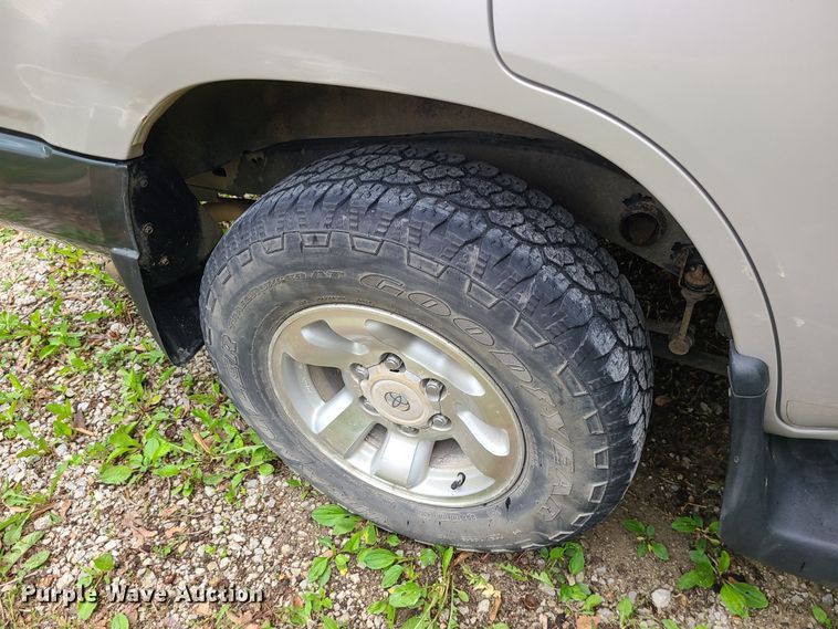 image for item DC6059 1998 Toyota 4Runner  SUV