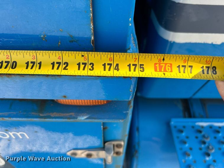 image for item DI7886 2002 International 4300  flatbed truck