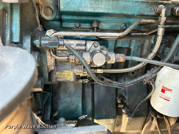 image for item DI7886 2002 International 4300  flatbed truck