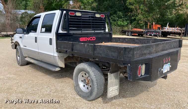 image for item DJ6182 2000 Ford F250 Super Duty XLT  Crew Cab flatbed pickup truck