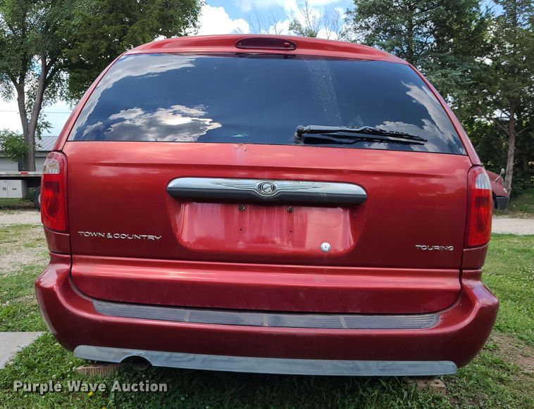 image for item DK1971 2005 Chrysler Town & County Touring  van
