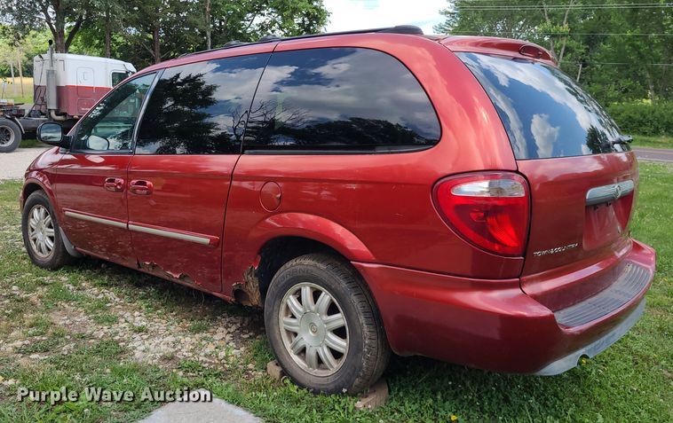 image for item DK1971 2005 Chrysler Town & County Touring  van