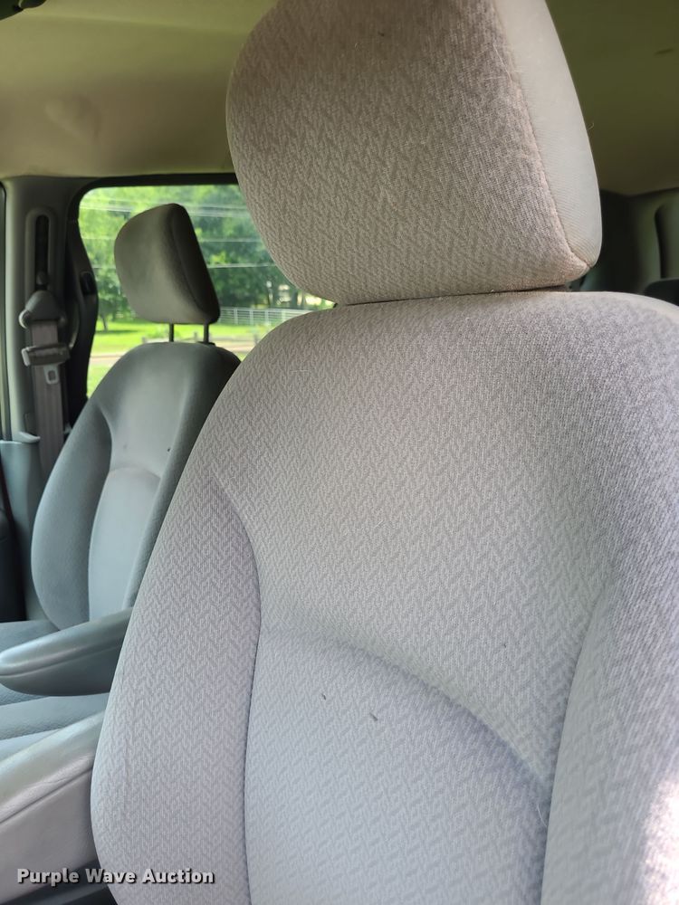 image for item DK1971 2005 Chrysler Town & County Touring  van