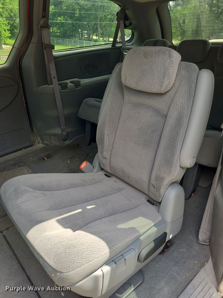 image for item DK1971 2005 Chrysler Town & County Touring  van