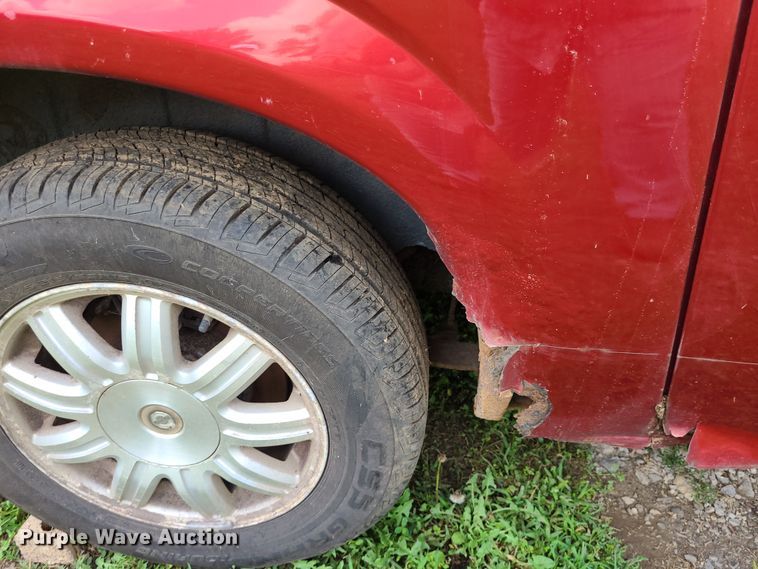 image for item DK1971 2005 Chrysler Town & County Touring  van