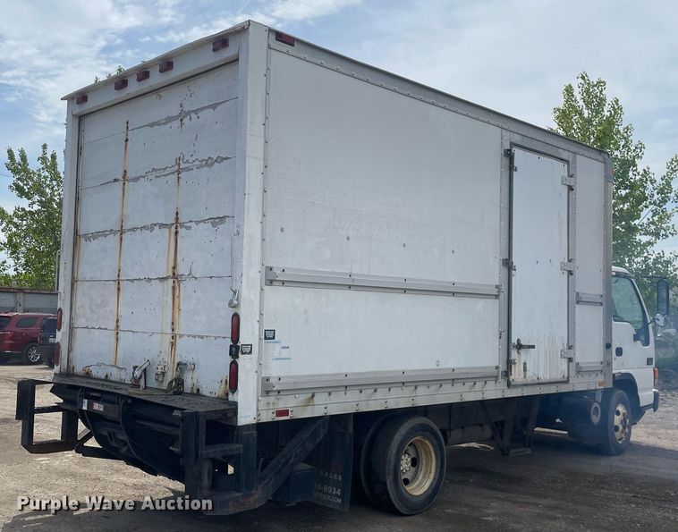 image for item DL3766 2005 GMC W4500  box truck