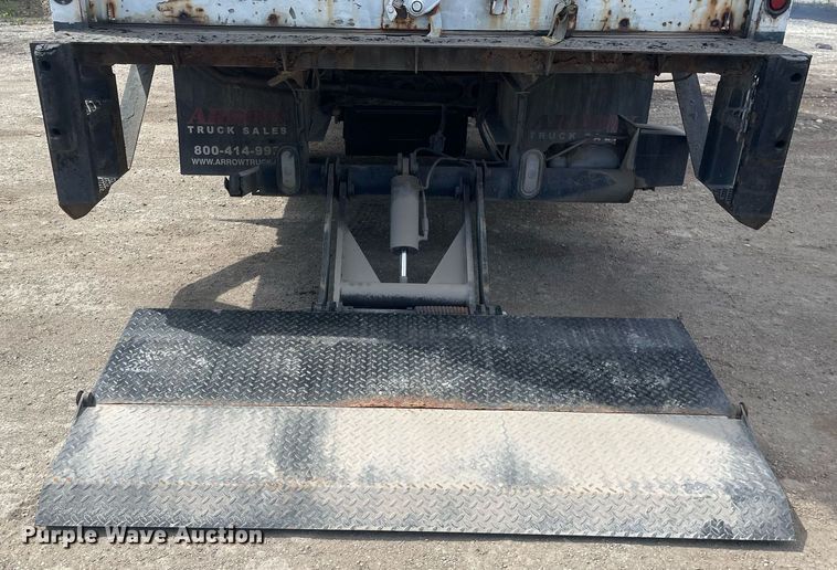 image for item DL3766 2005 GMC W4500  box truck