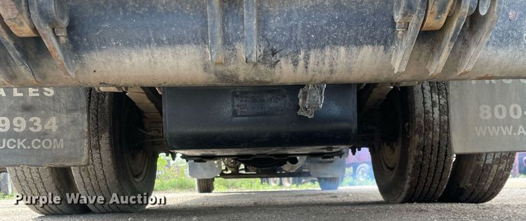 image for item DL3766 2005 GMC W4500  box truck