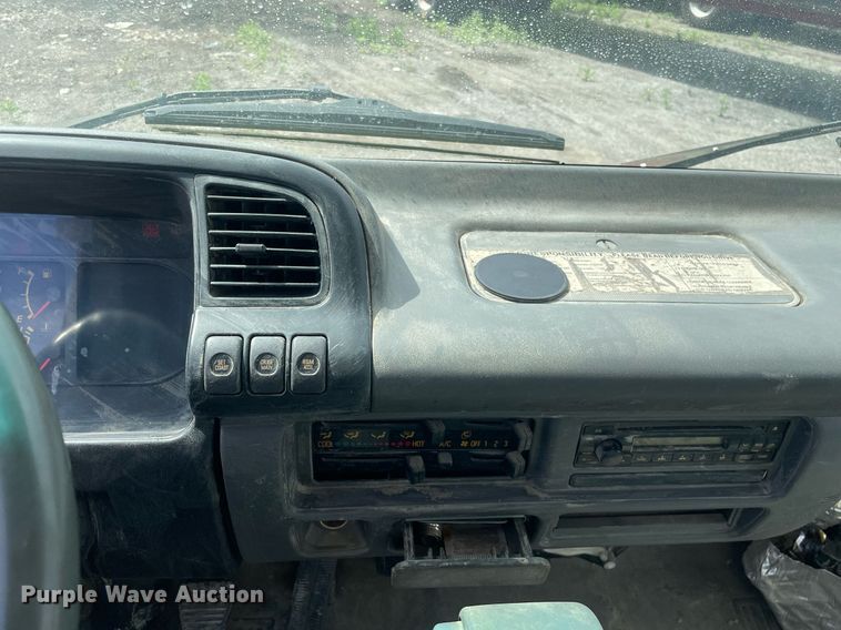 image for item DL3766 2005 GMC W4500  box truck