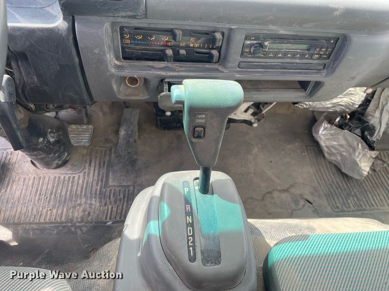 image for item DL3766 2005 GMC W4500  box truck