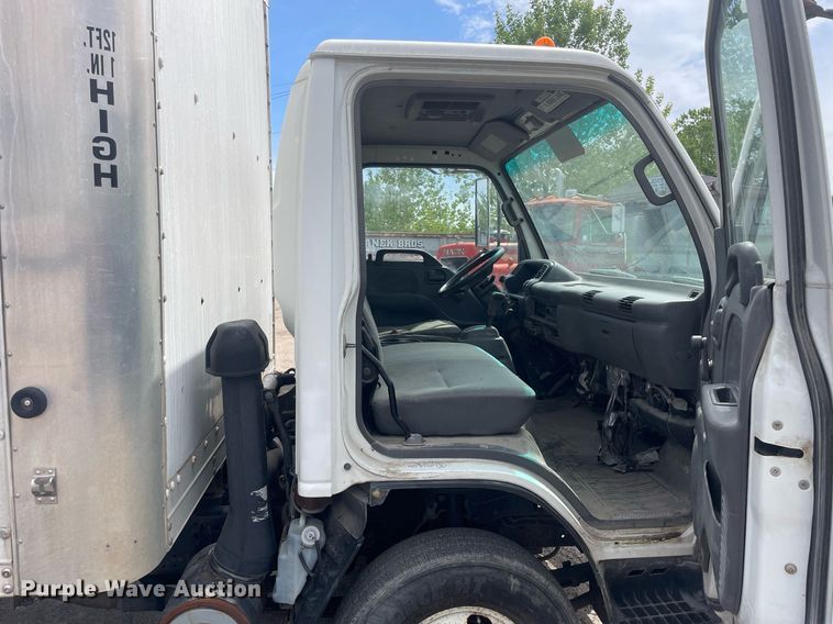 image for item DL3766 2005 GMC W4500  box truck