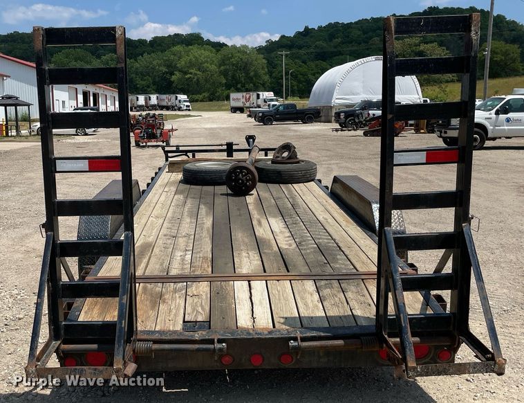 image for item DL3825 2017 PJ Trailers C8202  equipment trailer