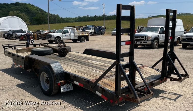 image for item DL3825 2017 PJ Trailers C8202  equipment trailer