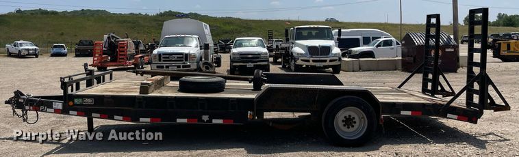 image for item DL3825 2017 PJ Trailers C8202  equipment trailer