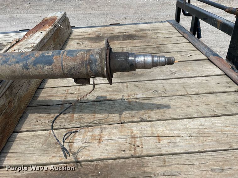 image for item DL3825 2017 PJ Trailers C8202  equipment trailer