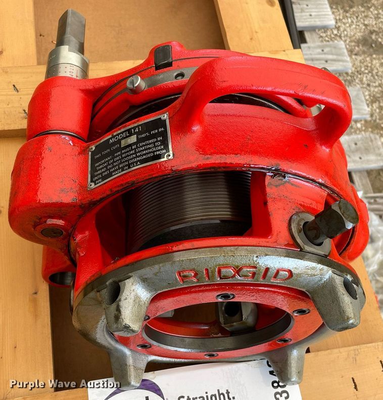 image for item DL3842 Ridgid 141  manual pipe threader