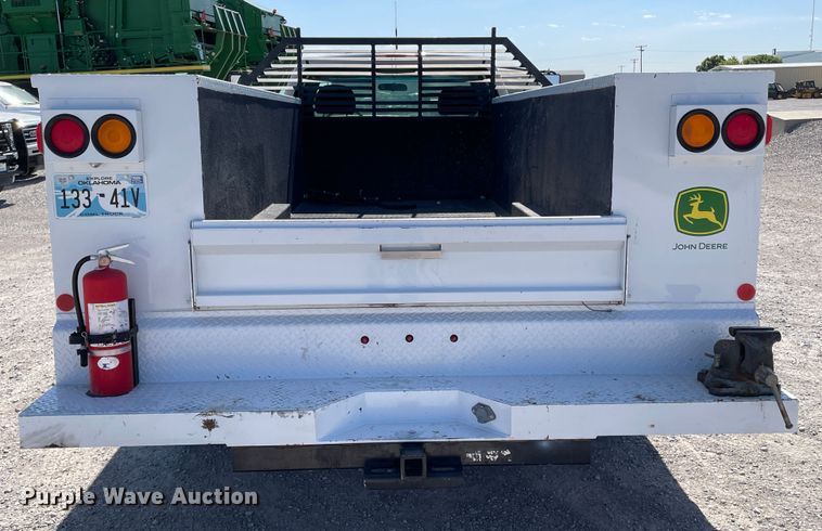 image for item DN4696 2001 GMC Sierra 3500  utility bed pickup truck