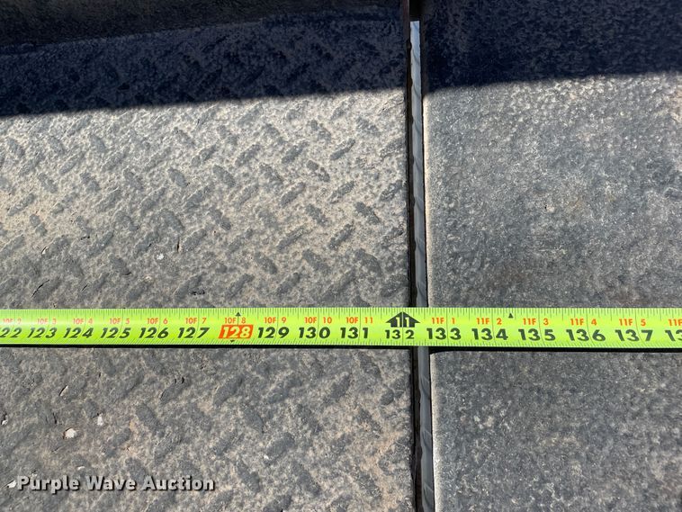 image for item DN4696 2001 GMC Sierra 3500  utility bed pickup truck