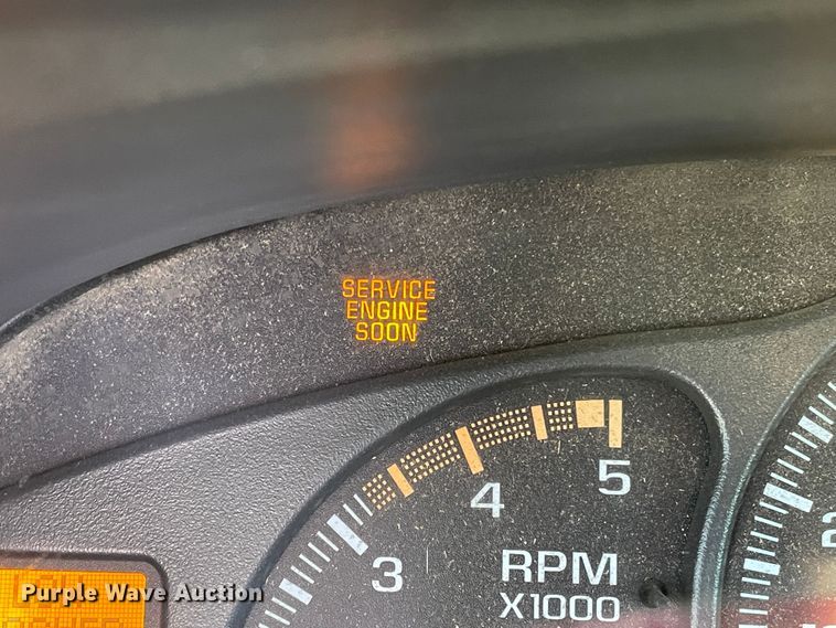 image for item DN4696 2001 GMC Sierra 3500  utility bed pickup truck