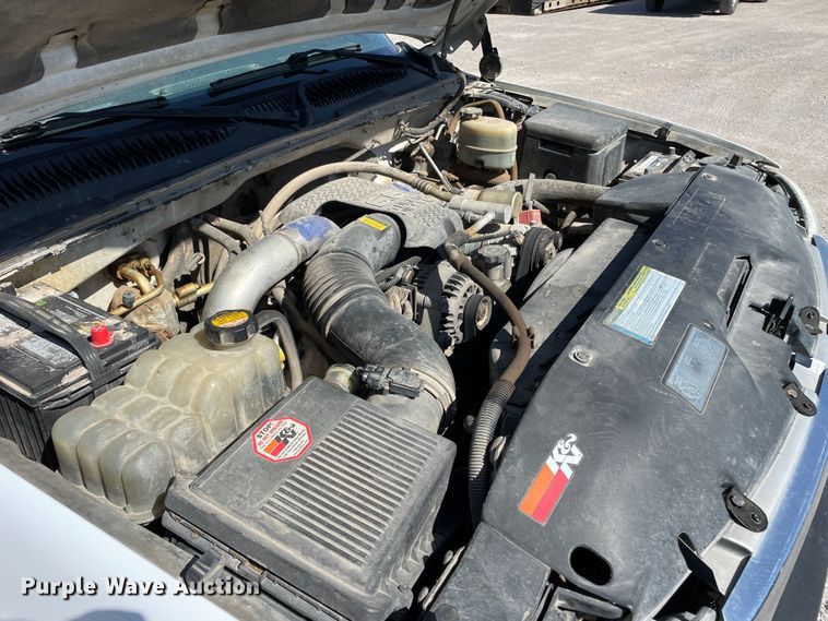 image for item DN4696 2001 GMC Sierra 3500  utility bed pickup truck