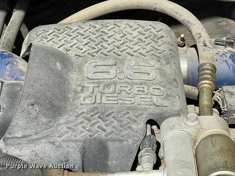 image for item DN4696 2001 GMC Sierra 3500  utility bed pickup truck