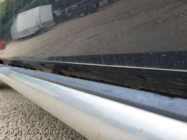 image for item DN6340 2013 GMC Sierra 3500HD  Crew Cab flatbed pickup truck with fuel delivery system