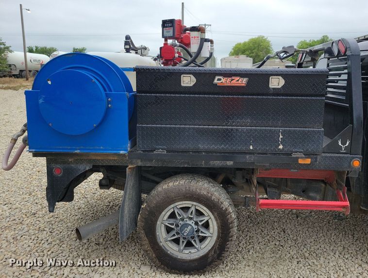 image for item DN6340 2013 GMC Sierra 3500HD  Crew Cab flatbed pickup truck with fuel delivery system