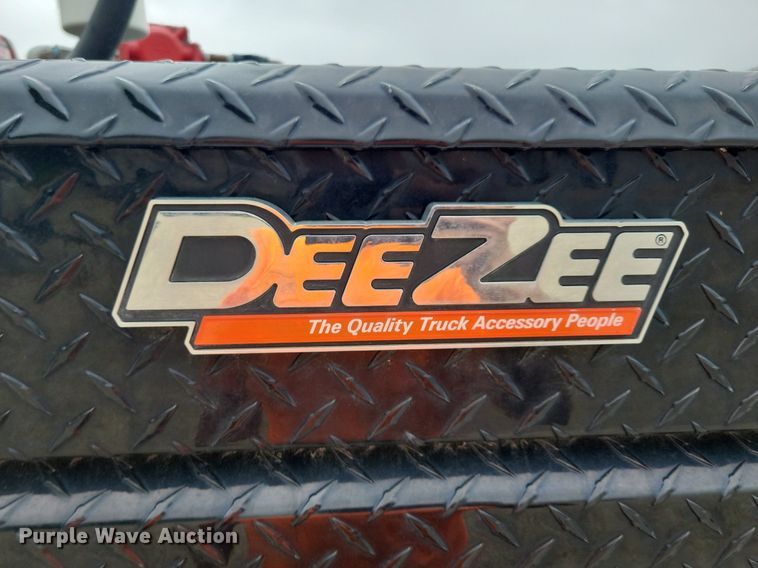 image for item DN6340 2013 GMC Sierra 3500HD  Crew Cab flatbed pickup truck with fuel delivery system