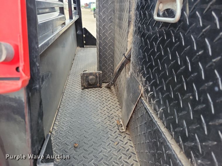 image for item DN6340 2013 GMC Sierra 3500HD  Crew Cab flatbed pickup truck with fuel delivery system