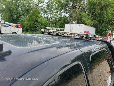 image for item DN6340 2013 GMC Sierra 3500HD  Crew Cab flatbed pickup truck with fuel delivery system