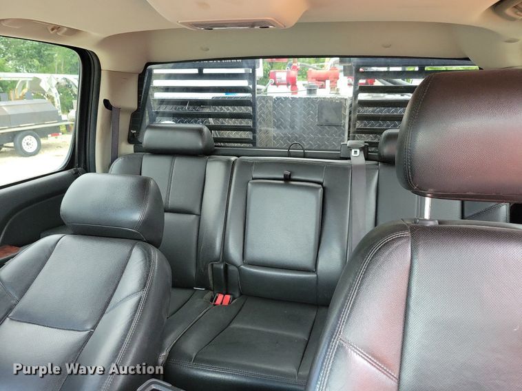 image for item DN6340 2013 GMC Sierra 3500HD  Crew Cab flatbed pickup truck with fuel delivery system