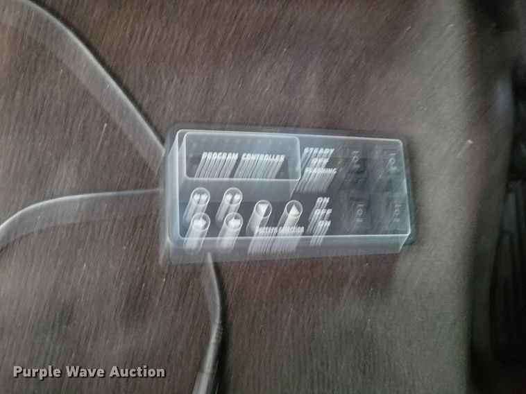 image for item DN6340 2013 GMC Sierra 3500HD  Crew Cab flatbed pickup truck with fuel delivery system