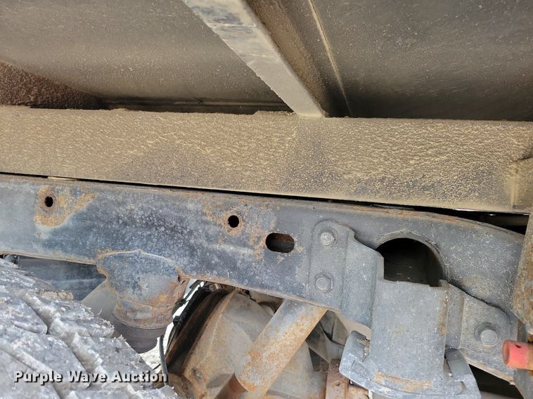 image for item DN6340 2013 GMC Sierra 3500HD  Crew Cab flatbed pickup truck with fuel delivery system