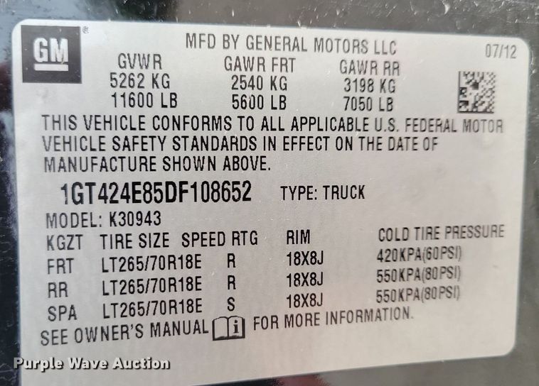 image for item DN6340 2013 GMC Sierra 3500HD  Crew Cab flatbed pickup truck with fuel delivery system