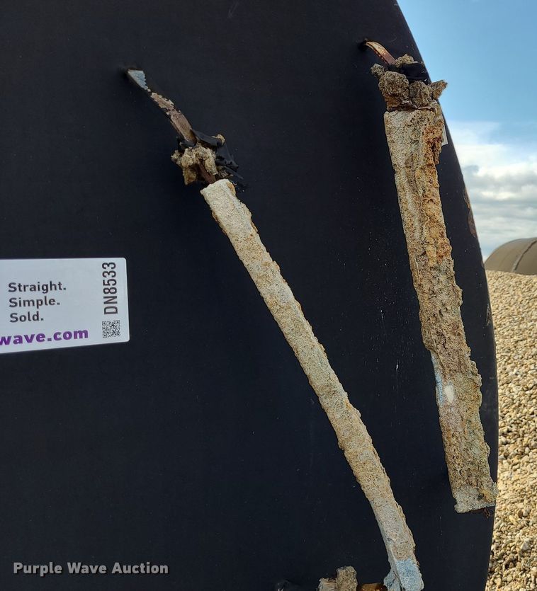 image for item DN8533 Fuel tank