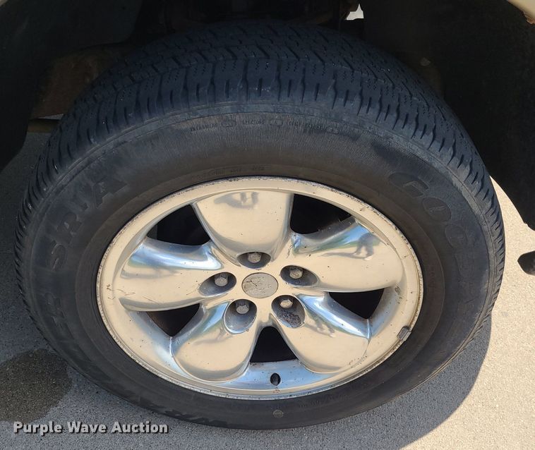 image for item DN8542 2003 Dodge Ram 1500 SLT  Quad Cab pickup truck