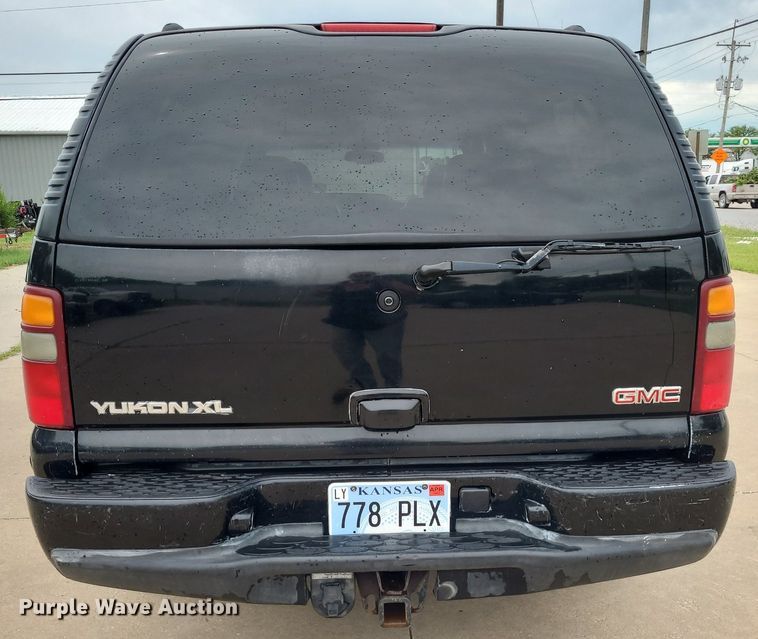 image for item DN8563 2003 GMC Yukon XL Denali  SUV